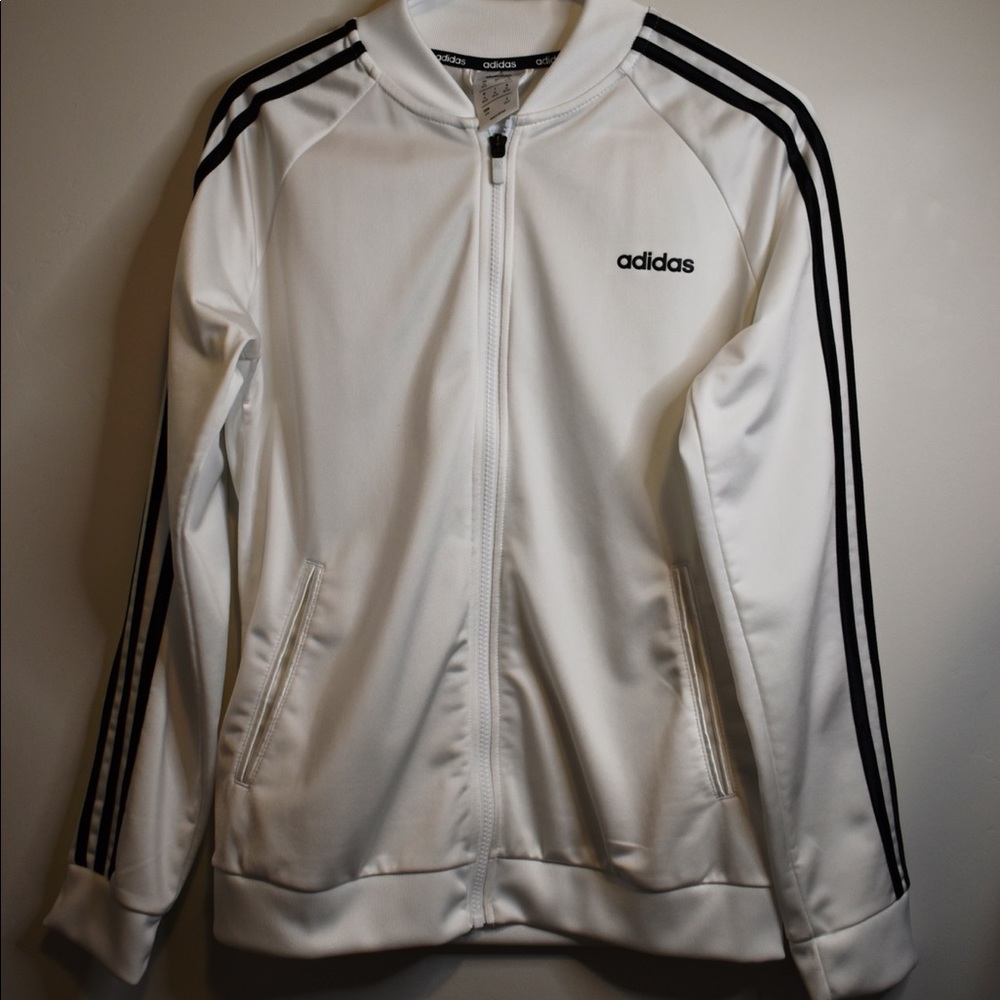 Little to no wear showing. Wore 1 time. Great condition.